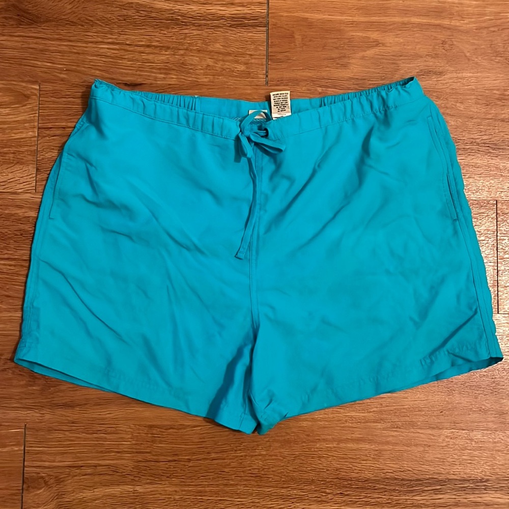 LL Bean ladies swim trunks with liner